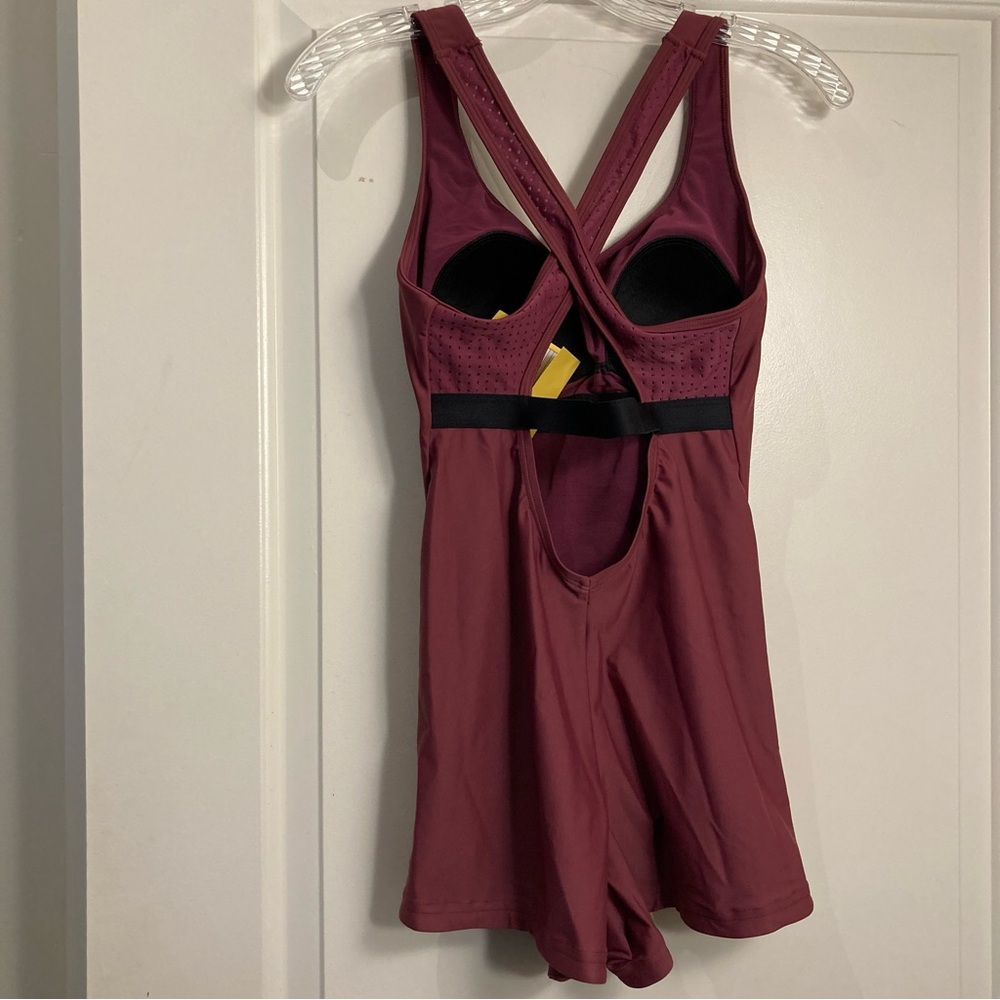 Nike Essential Crossback Unitard Legsuit Sporty Swimsuit NWT - Picture 8 of 14
